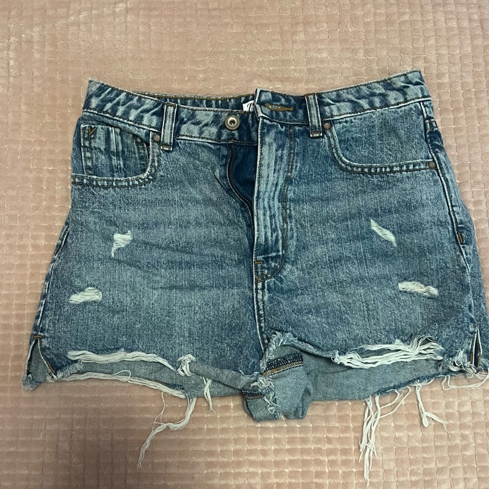 zara high waisted jean shorts